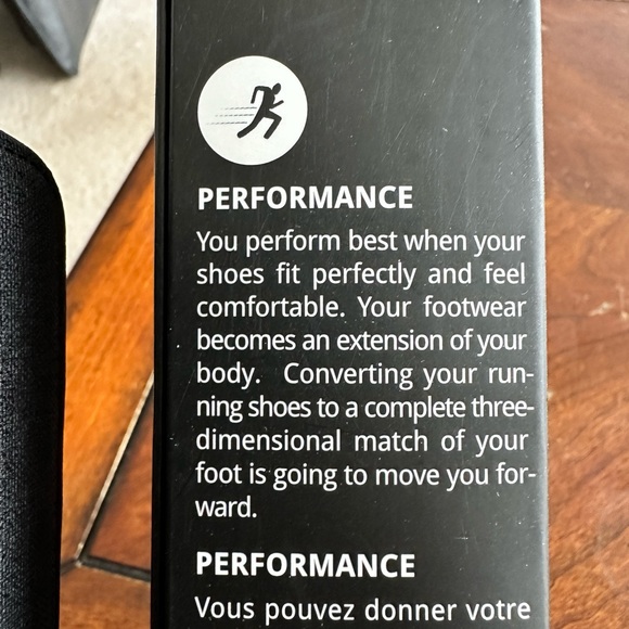 NWT Kneed Independent Footwear - Picture 3 of 9